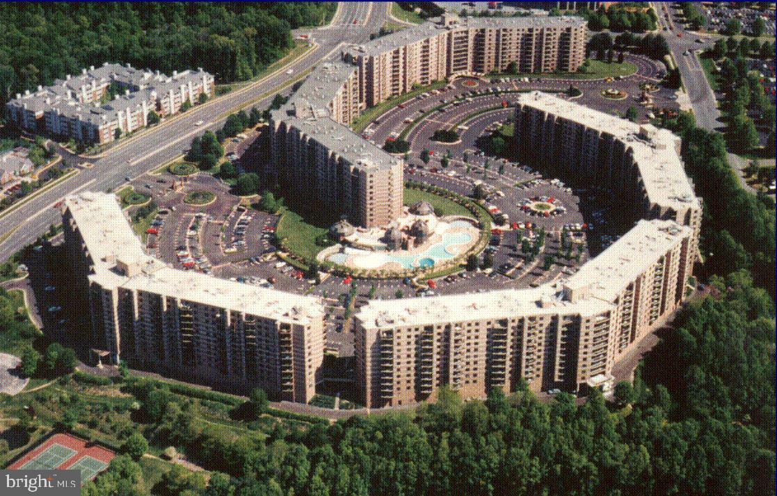 8370 GREENSBORO DR #702, MCLEAN, Virginia 22102, 1 Bedroom Bedrooms, ,1 BathroomBathrooms,Residential,For sale,8370 GREENSBORO DR #702,VAFX2238446 MLS # VAFX2238446