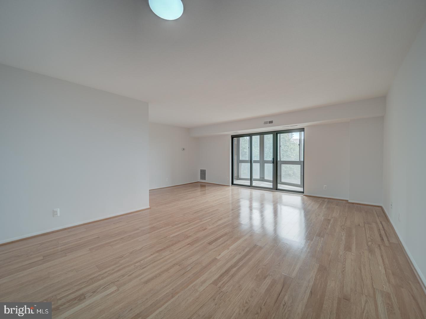 8370 GREENSBORO DR #702, MCLEAN, Virginia 22102, 1 Bedroom Bedrooms, ,1 BathroomBathrooms,Residential,For sale,8370 GREENSBORO DR #702,VAFX2238446 MLS # VAFX2238446