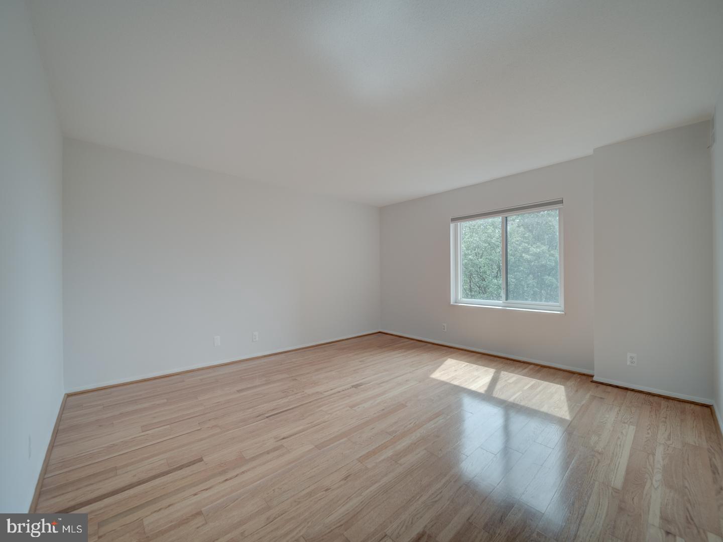 8370 GREENSBORO DR #702, MCLEAN, Virginia 22102, 1 Bedroom Bedrooms, ,1 BathroomBathrooms,Residential,For sale,8370 GREENSBORO DR #702,VAFX2238446 MLS # VAFX2238446