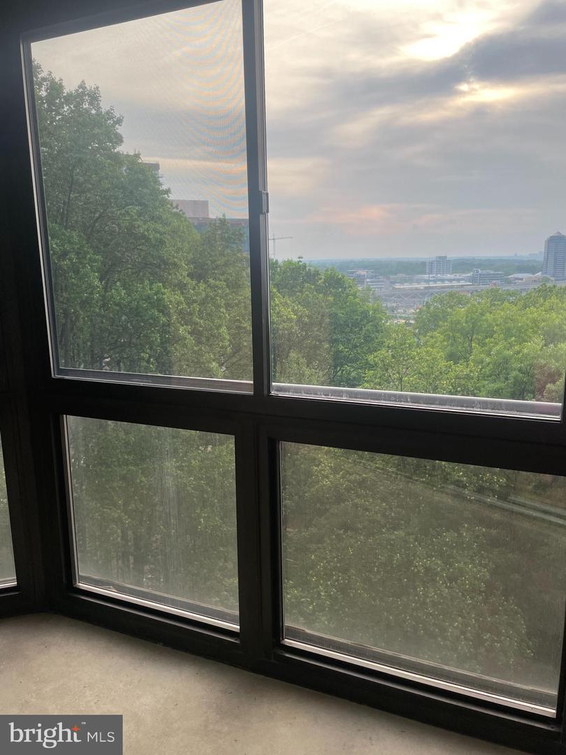 8370 GREENSBORO DR #702, MCLEAN, Virginia 22102, 1 Bedroom Bedrooms, ,1 BathroomBathrooms,Residential,For sale,8370 GREENSBORO DR #702,VAFX2238446 MLS # VAFX2238446