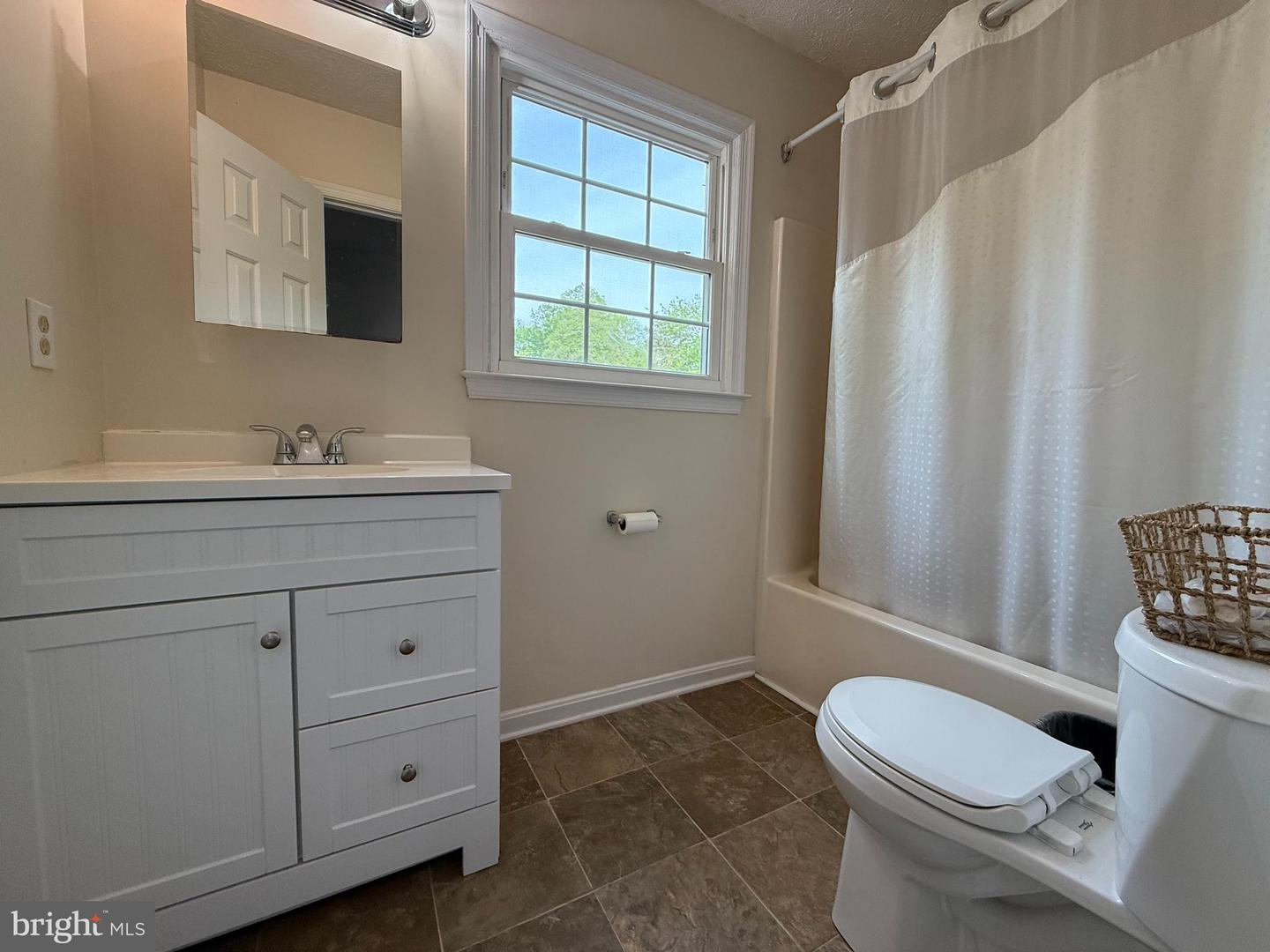 11223 BEALES BRANCH LN, REMINGTON, Virginia 22734, 4 Bedrooms Bedrooms, ,2 BathroomsBathrooms,Residential,For sale,11223 BEALES BRANCH LN,VAFQ2016490 MLS # VAFQ2016490