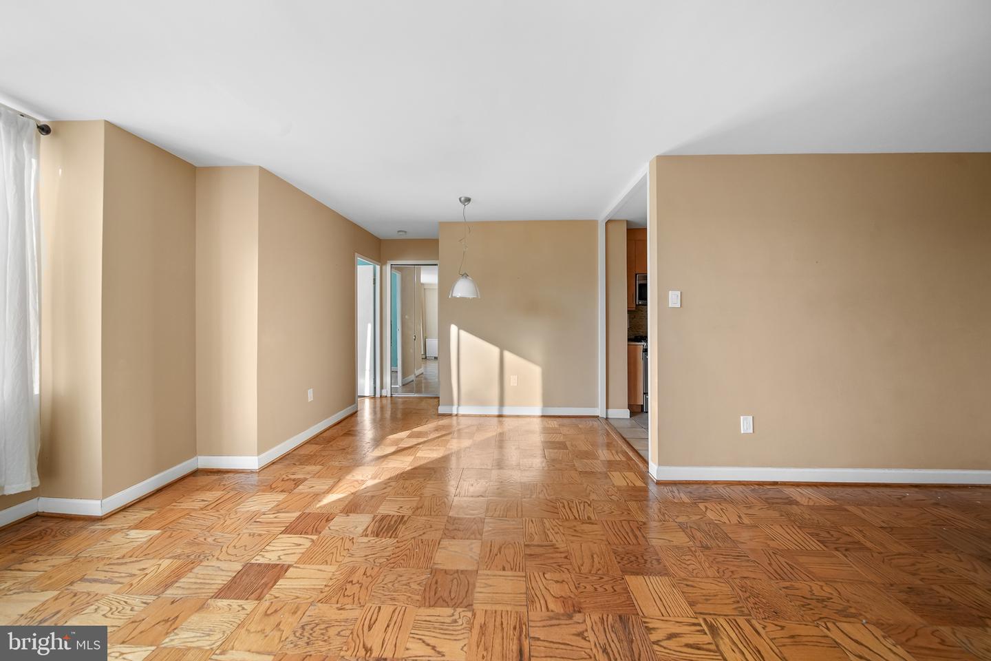 6641 WAKEFIELD DR #405, ALEXANDRIA, Virginia 22307, 1 Bedroom Bedrooms, ,1 BathroomBathrooms,Residential,For sale,6641 WAKEFIELD DR #405,VAFX2238502 MLS # VAFX2238502