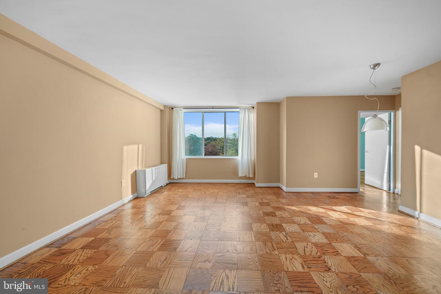 6641 WAKEFIELD DR #405, ALEXANDRIA, Virginia 22307, 1 Bedroom Bedrooms, ,1 BathroomBathrooms,Residential,For sale,6641 WAKEFIELD DR #405,VAFX2238502 MLS # VAFX2238502