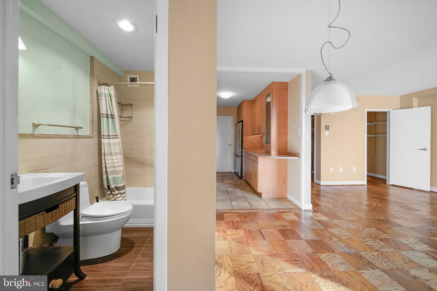 6641 WAKEFIELD DR #405, ALEXANDRIA, Virginia 22307, 1 Bedroom Bedrooms, ,1 BathroomBathrooms,Residential,For sale,6641 WAKEFIELD DR #405,VAFX2238502 MLS # VAFX2238502