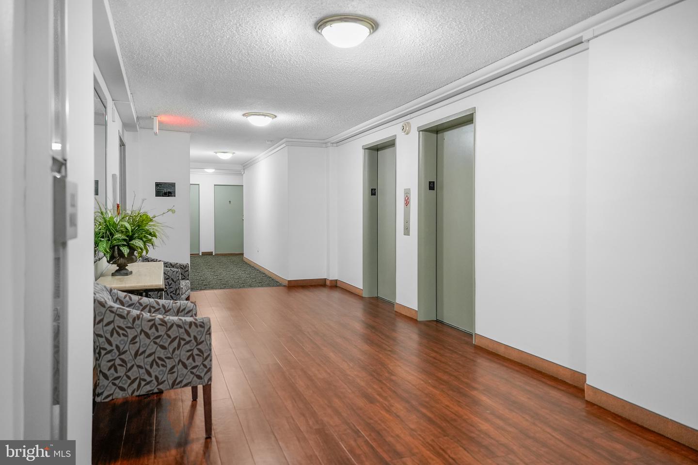 6641 WAKEFIELD DR #405, ALEXANDRIA, Virginia 22307, 1 Bedroom Bedrooms, ,1 BathroomBathrooms,Residential,For sale,6641 WAKEFIELD DR #405,VAFX2238502 MLS # VAFX2238502