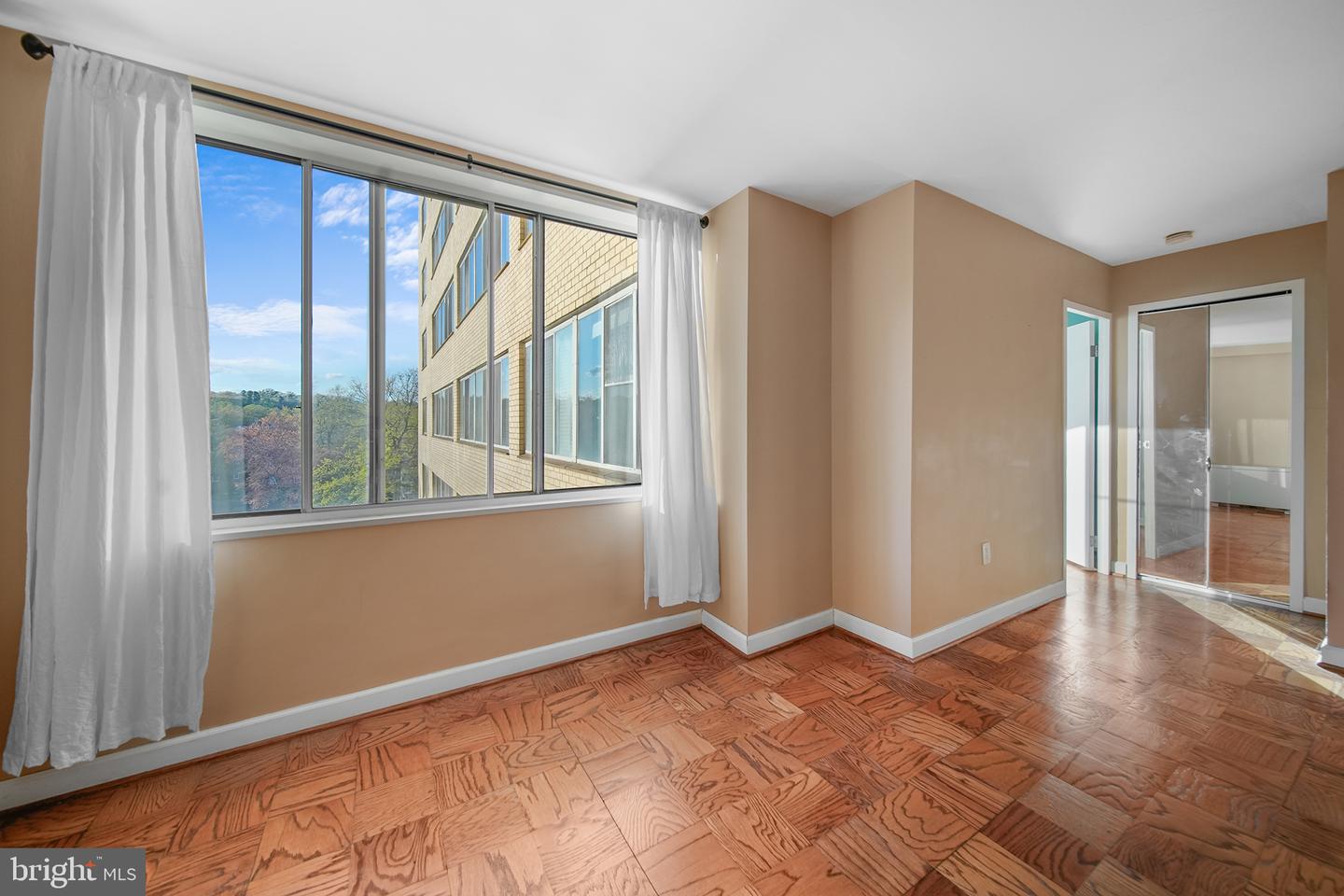 6641 WAKEFIELD DR #405, ALEXANDRIA, Virginia 22307, 1 Bedroom Bedrooms, ,1 BathroomBathrooms,Residential,For sale,6641 WAKEFIELD DR #405,VAFX2238502 MLS # VAFX2238502