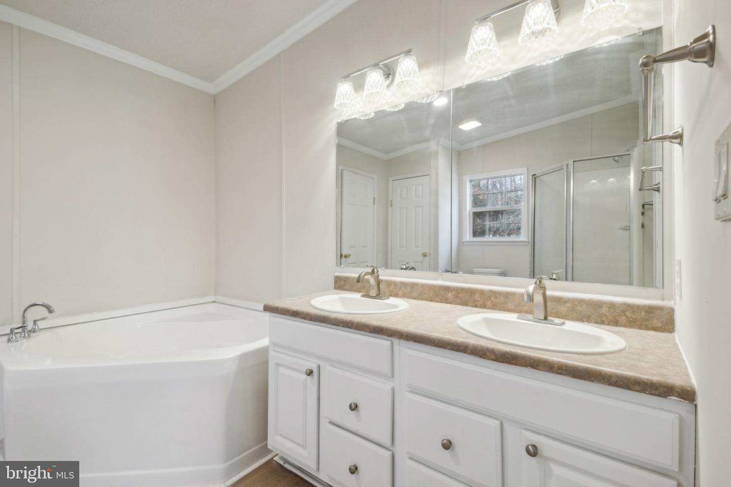 7211 LAKEWOOD LN, SPOTSYLVANIA, Virginia 22551, 4 Bedrooms Bedrooms, ,2 BathroomsBathrooms,Residential,For sale,7211 LAKEWOOD LN,VASP2032802 MLS # VASP2032802