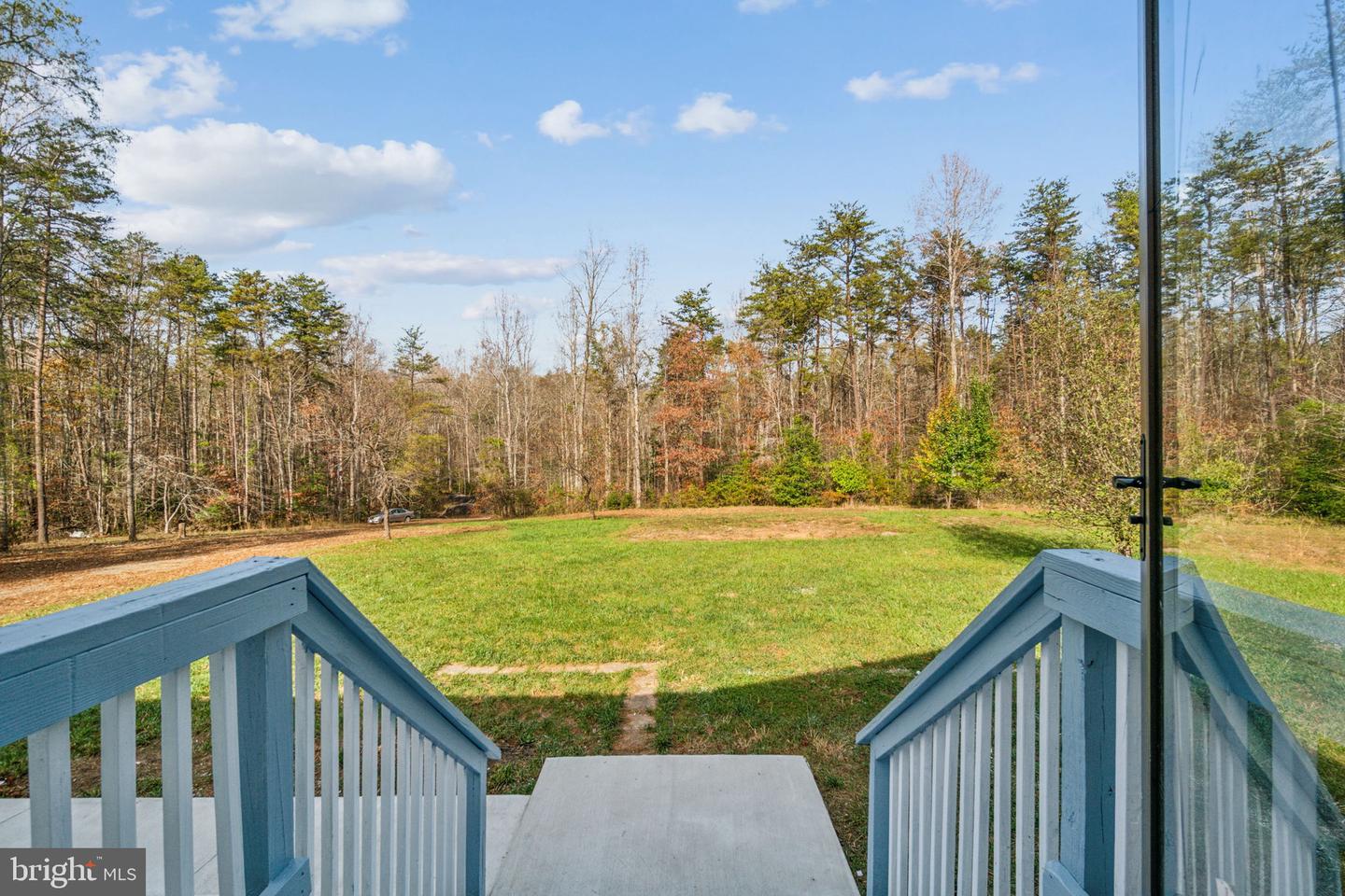 7211 LAKEWOOD LN, SPOTSYLVANIA, Virginia 22551, 4 Bedrooms Bedrooms, ,2 BathroomsBathrooms,Residential,For sale,7211 LAKEWOOD LN,VASP2032802 MLS # VASP2032802