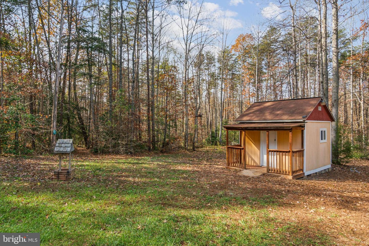 7211 LAKEWOOD LN, SPOTSYLVANIA, Virginia 22551, 4 Bedrooms Bedrooms, ,2 BathroomsBathrooms,Residential,For sale,7211 LAKEWOOD LN,VASP2032802 MLS # VASP2032802