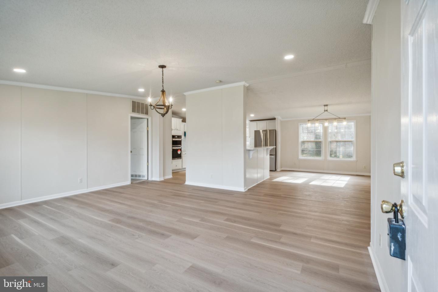 7211 LAKEWOOD LN, SPOTSYLVANIA, Virginia 22551, 4 Bedrooms Bedrooms, ,2 BathroomsBathrooms,Residential,For sale,7211 LAKEWOOD LN,VASP2032802 MLS # VASP2032802