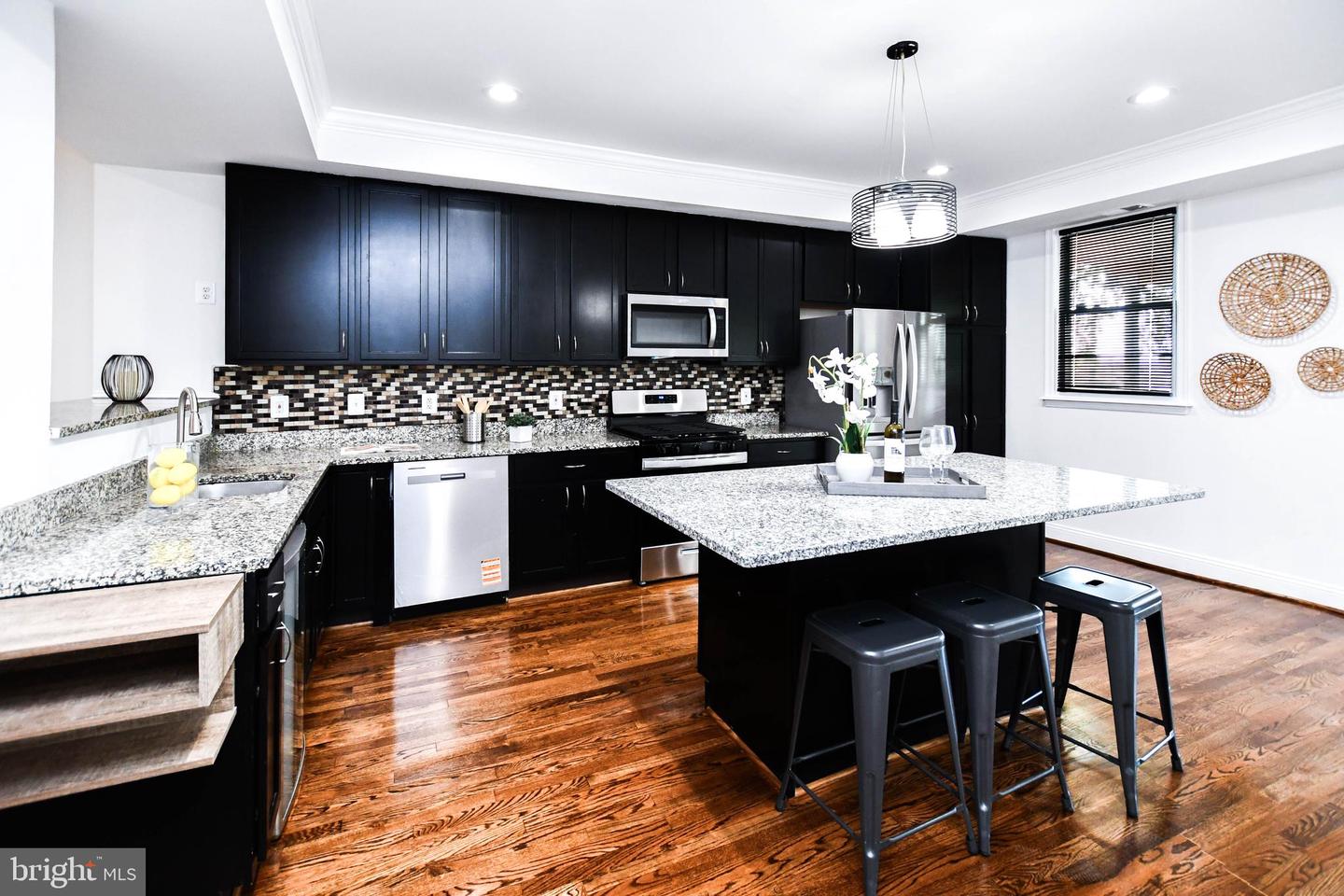 4504 NEW HAMPSHIRE AVE NW, WASHINGTON, District Of Columbia 20011, 4 Bedrooms Bedrooms, ,3 BathroomsBathrooms,Residential,For sale,4504 NEW HAMPSHIRE AVE NW,DCDC2198888 MLS # DCDC2198888