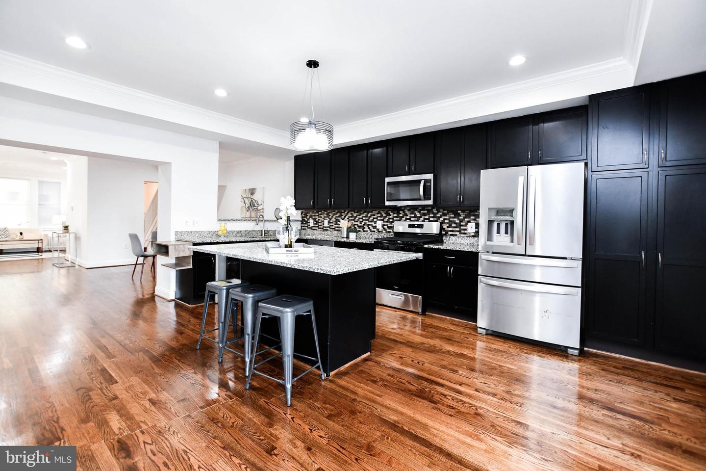 4504 NEW HAMPSHIRE AVE NW, WASHINGTON, District Of Columbia 20011, 4 Bedrooms Bedrooms, ,3 BathroomsBathrooms,Residential,For sale,4504 NEW HAMPSHIRE AVE NW,DCDC2198888 MLS # DCDC2198888