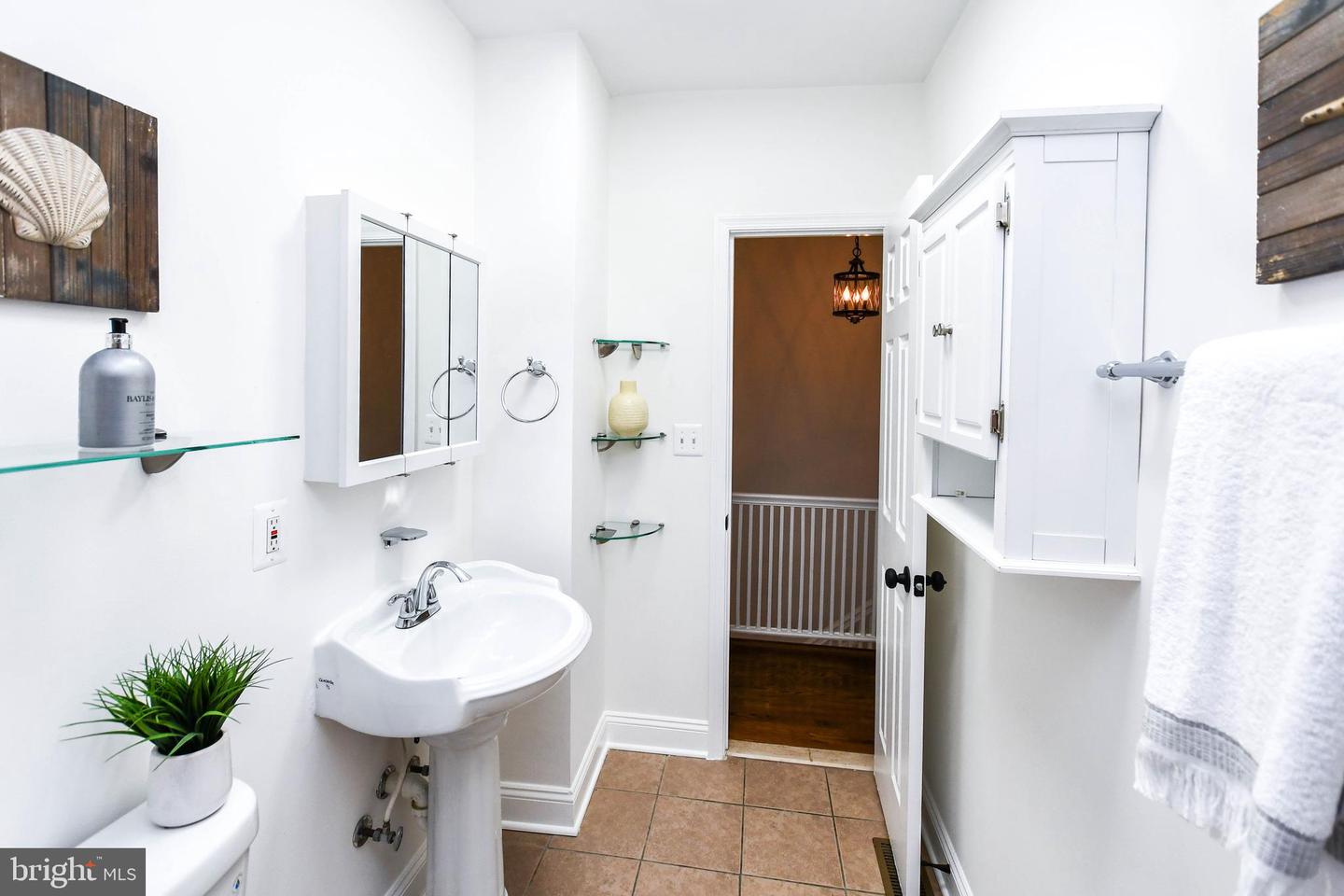 4504 NEW HAMPSHIRE AVE NW, WASHINGTON, District Of Columbia 20011, 4 Bedrooms Bedrooms, ,3 BathroomsBathrooms,Residential,For sale,4504 NEW HAMPSHIRE AVE NW,DCDC2198888 MLS # DCDC2198888