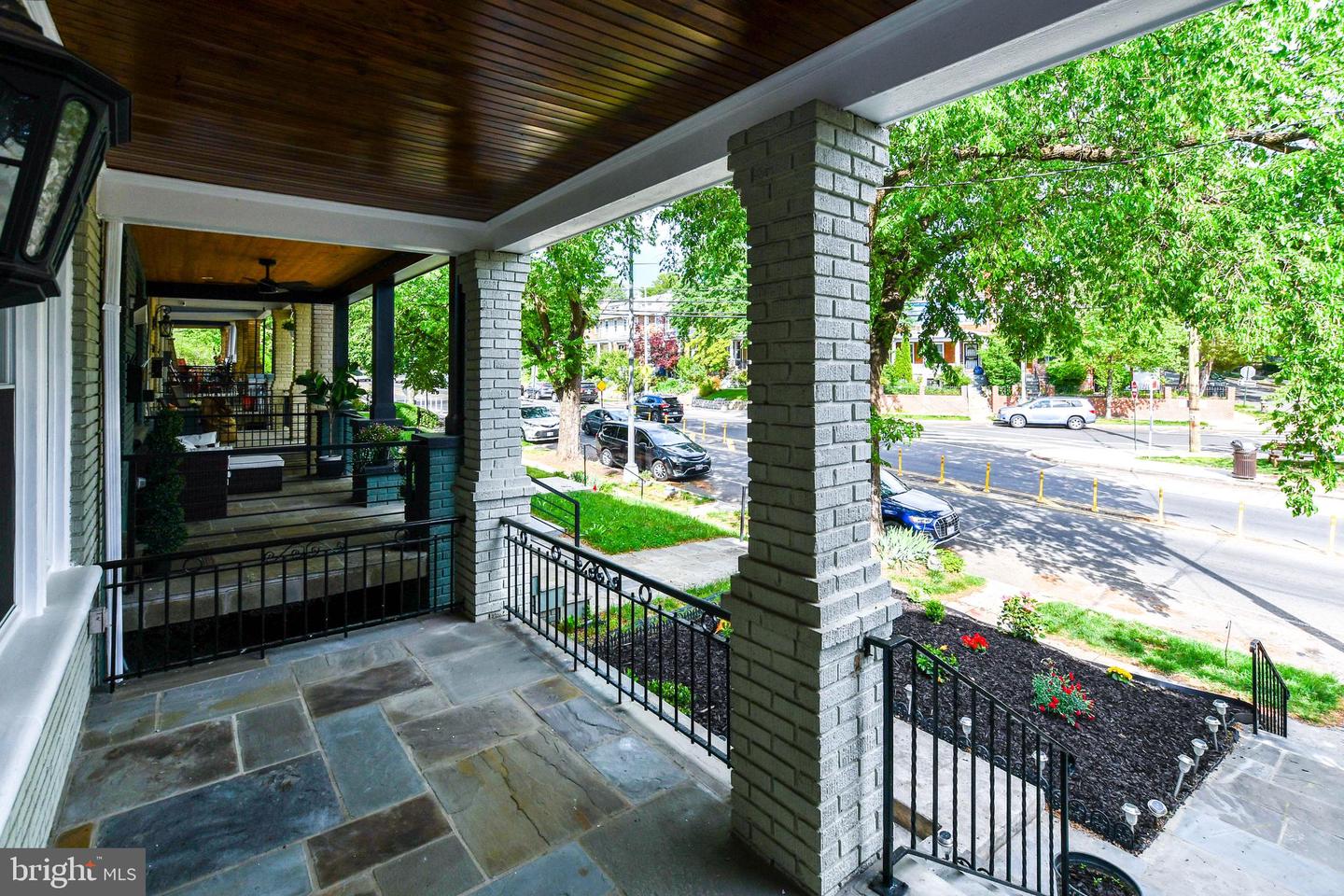 4504 NEW HAMPSHIRE AVE NW, WASHINGTON, District Of Columbia 20011, 4 Bedrooms Bedrooms, ,3 BathroomsBathrooms,Residential,For sale,4504 NEW HAMPSHIRE AVE NW,DCDC2198888 MLS # DCDC2198888