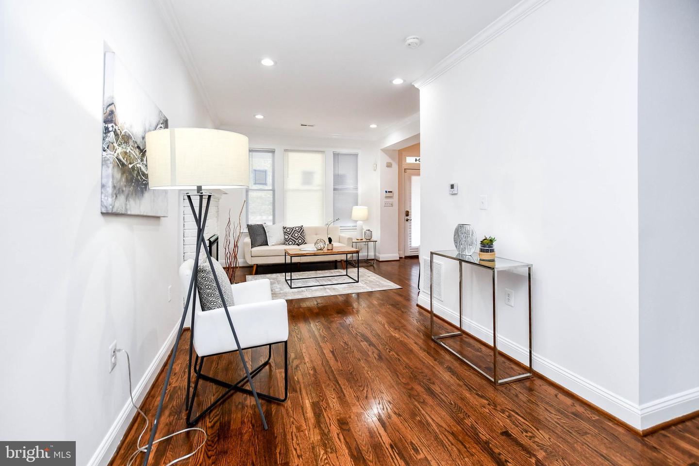 4504 NEW HAMPSHIRE AVE NW, WASHINGTON, District Of Columbia 20011, 4 Bedrooms Bedrooms, ,3 BathroomsBathrooms,Residential,For sale,4504 NEW HAMPSHIRE AVE NW,DCDC2198888 MLS # DCDC2198888