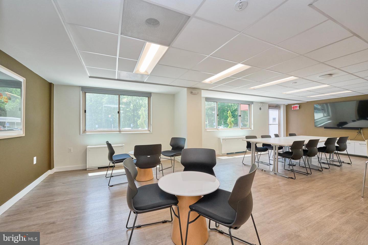 2500 N VAN DORN ST #1110, ALEXANDRIA, Virginia 22302, 1 Bedroom Bedrooms, ,1 BathroomBathrooms,Residential,For sale,2500 N VAN DORN ST #1110,VAAX2044922 MLS # VAAX2044922