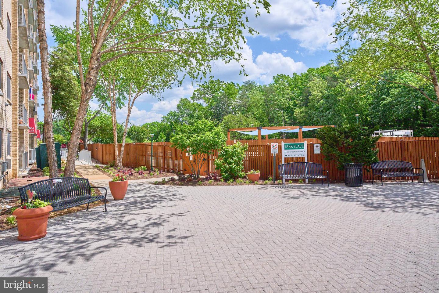 2500 N VAN DORN ST #1110, ALEXANDRIA, Virginia 22302, 1 Bedroom Bedrooms, ,1 BathroomBathrooms,Residential,For sale,2500 N VAN DORN ST #1110,VAAX2044922 MLS # VAAX2044922