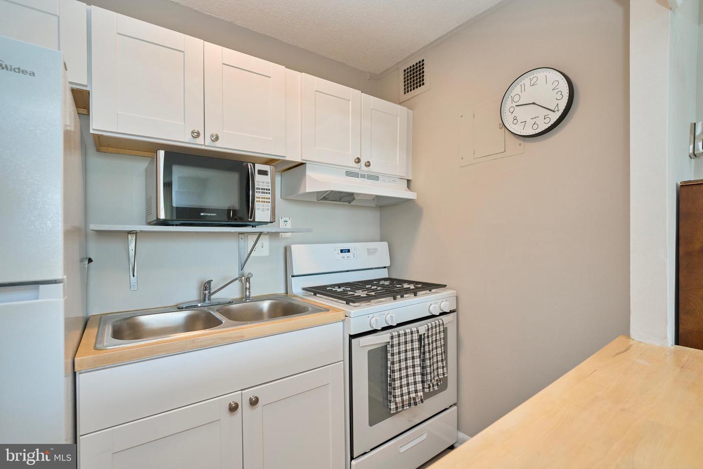 2500 N VAN DORN ST #1110, ALEXANDRIA, Virginia 22302, 1 Bedroom Bedrooms, ,1 BathroomBathrooms,Residential,For sale,2500 N VAN DORN ST #1110,VAAX2044922 MLS # VAAX2044922
