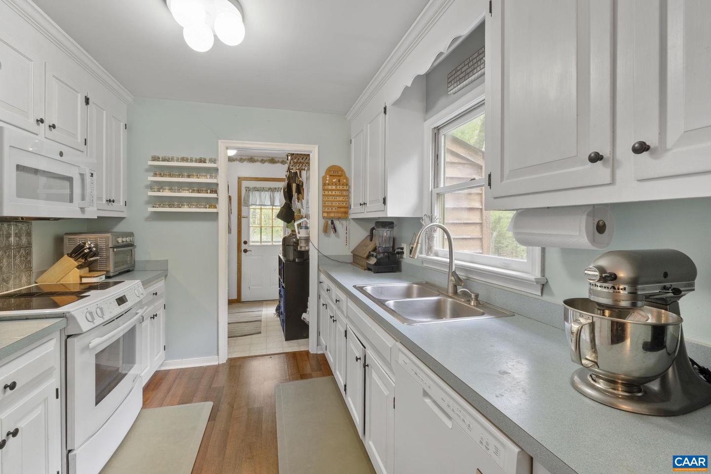 1181 THREE CHOPT RD, KENTS STORE, Virginia 23084, 3 Bedrooms Bedrooms, ,2 BathroomsBathrooms,Residential,For sale,1181 THREE CHOPT RD,664048 MLS # 664048