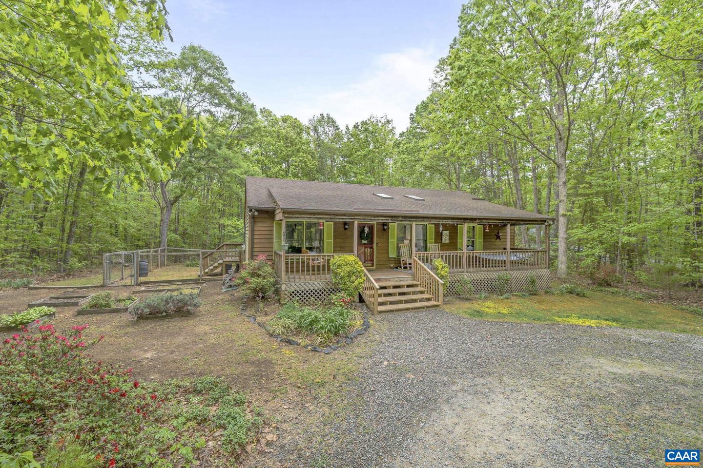 1181 THREE CHOPT RD, KENTS STORE, Virginia 23084, 3 Bedrooms Bedrooms, ,2 BathroomsBathrooms,Residential,For sale,1181 THREE CHOPT RD,664048 MLS # 664048