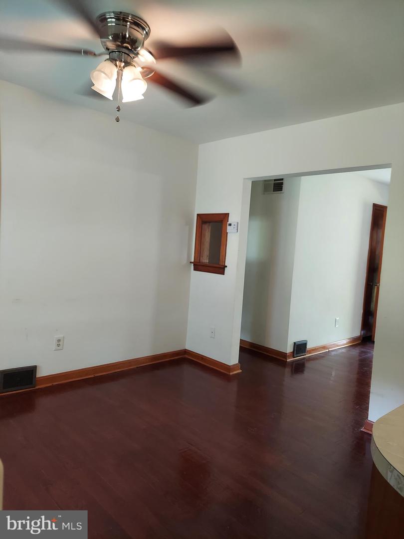 1872 STRASBURG RD, FRONT ROYAL, Virginia 22630, 3 Bedrooms Bedrooms, ,1 BathroomBathrooms,Residential,For sale,1872 STRASBURG RD,VAWR2011056 MLS # VAWR2011056