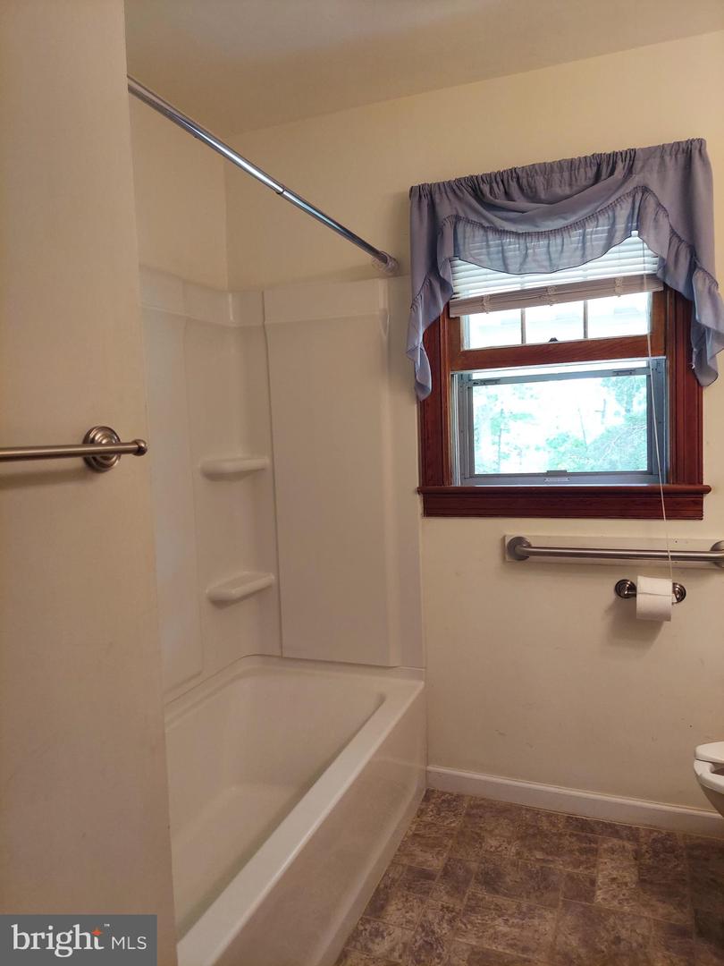 1872 STRASBURG RD, FRONT ROYAL, Virginia 22630, 3 Bedrooms Bedrooms, ,1 BathroomBathrooms,Residential,For sale,1872 STRASBURG RD,VAWR2011056 MLS # VAWR2011056