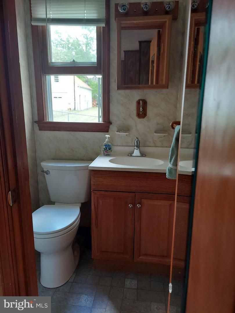 1872 STRASBURG RD, FRONT ROYAL, Virginia 22630, 3 Bedrooms Bedrooms, ,1 BathroomBathrooms,Residential,For sale,1872 STRASBURG RD,VAWR2011056 MLS # VAWR2011056