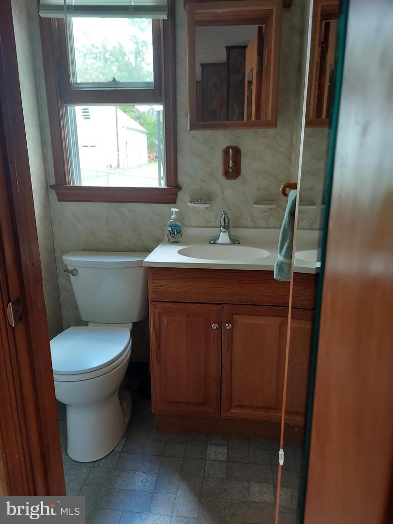 1872 STRASBURG RD, FRONT ROYAL, Virginia 22630, 3 Bedrooms Bedrooms, ,1 BathroomBathrooms,Residential,For sale,1872 STRASBURG RD,VAWR2011056 MLS # VAWR2011056