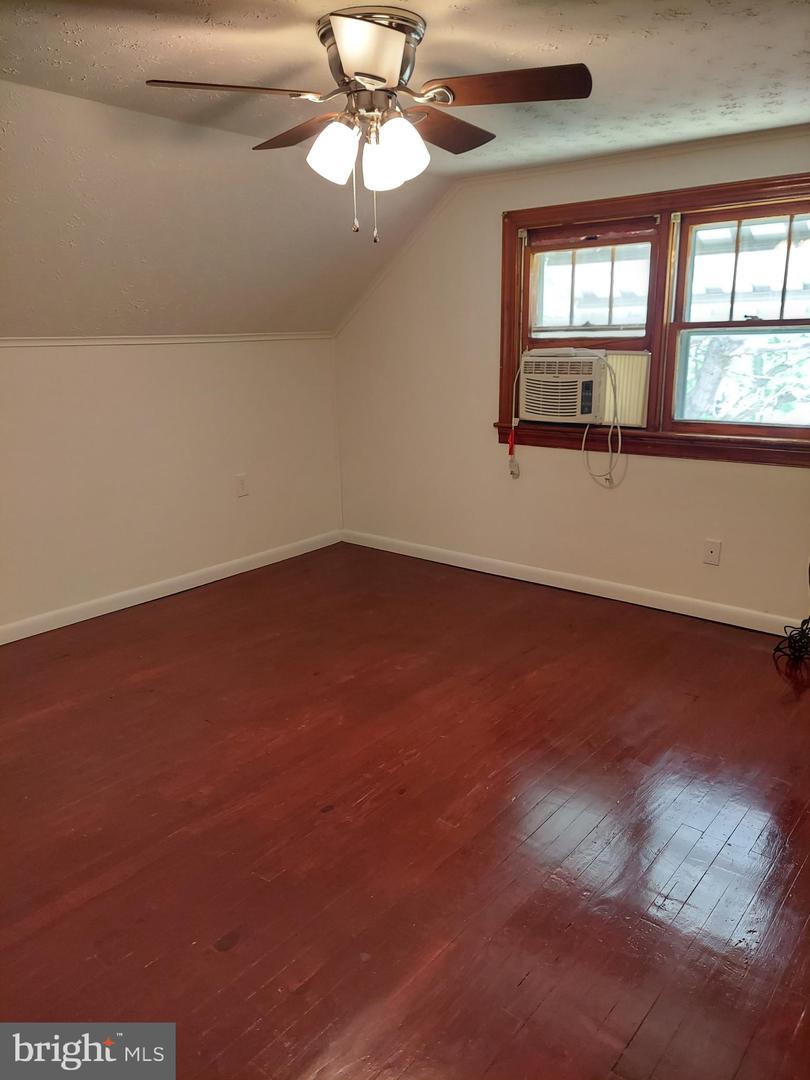 1872 STRASBURG RD, FRONT ROYAL, Virginia 22630, 3 Bedrooms Bedrooms, ,1 BathroomBathrooms,Residential,For sale,1872 STRASBURG RD,VAWR2011056 MLS # VAWR2011056