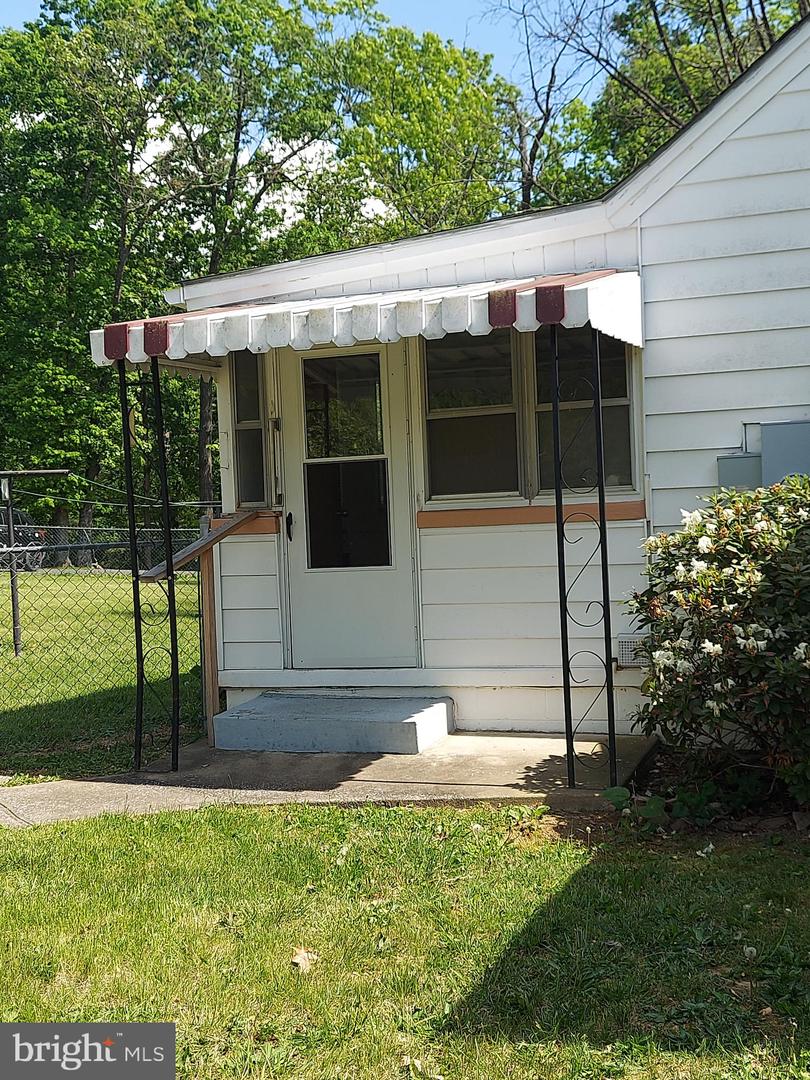 1872 STRASBURG RD, FRONT ROYAL, Virginia 22630, 3 Bedrooms Bedrooms, ,1 BathroomBathrooms,Residential,For sale,1872 STRASBURG RD,VAWR2011056 MLS # VAWR2011056
