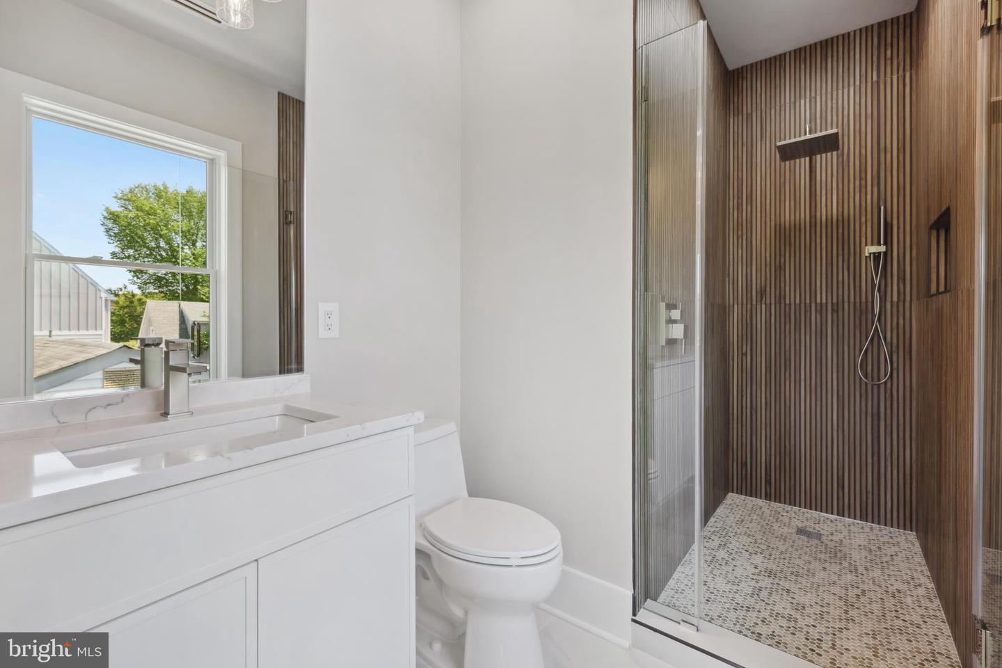 1610 12TH ST S, ARLINGTON, Virginia 22204, 4 Bedrooms Bedrooms, ,4 BathroomsBathrooms,Residential,For sale,1610 12TH ST S,VAAR2057004 MLS # VAAR2057004