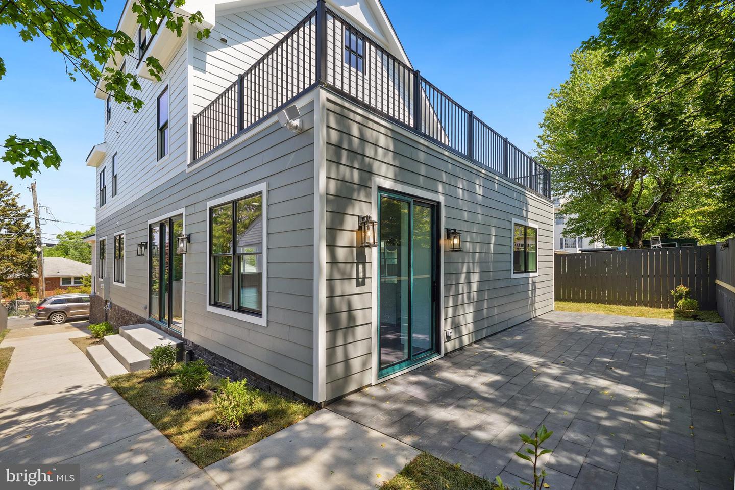 1610 12TH ST S, ARLINGTON, Virginia 22204, 4 Bedrooms Bedrooms, ,4 BathroomsBathrooms,Residential,For sale,1610 12TH ST S,VAAR2057004 MLS # VAAR2057004
