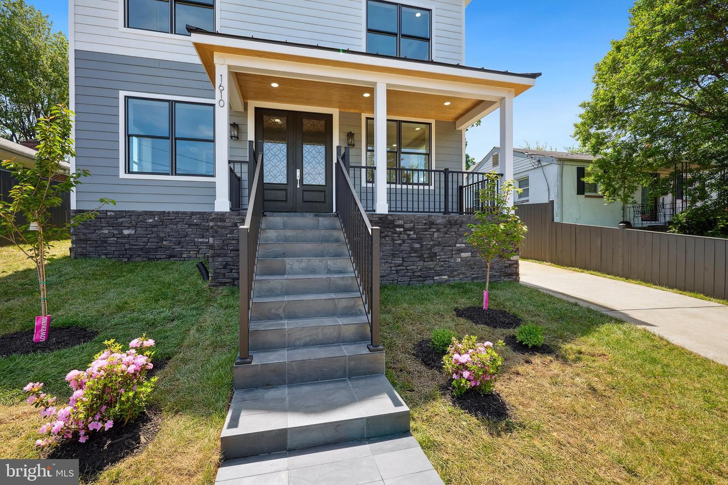 1610 12TH ST S, ARLINGTON, Virginia 22204, 4 Bedrooms Bedrooms, ,4 BathroomsBathrooms,Residential,For sale,1610 12TH ST S,VAAR2057004 MLS # VAAR2057004