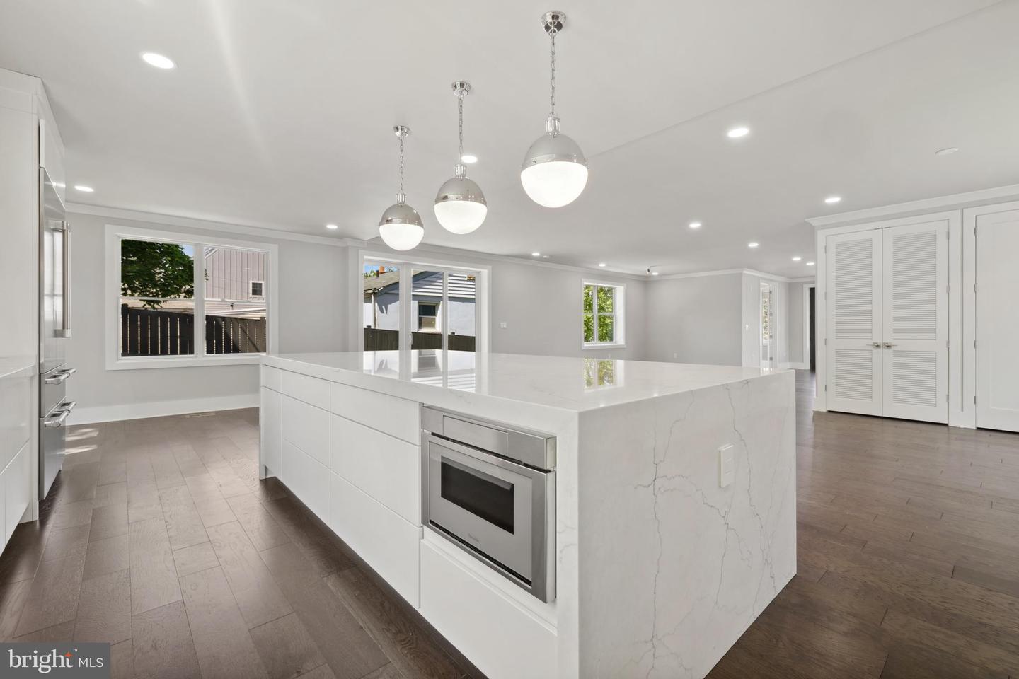 1610 12TH ST S, ARLINGTON, Virginia 22204, 4 Bedrooms Bedrooms, ,4 BathroomsBathrooms,Residential,For sale,1610 12TH ST S,VAAR2057004 MLS # VAAR2057004