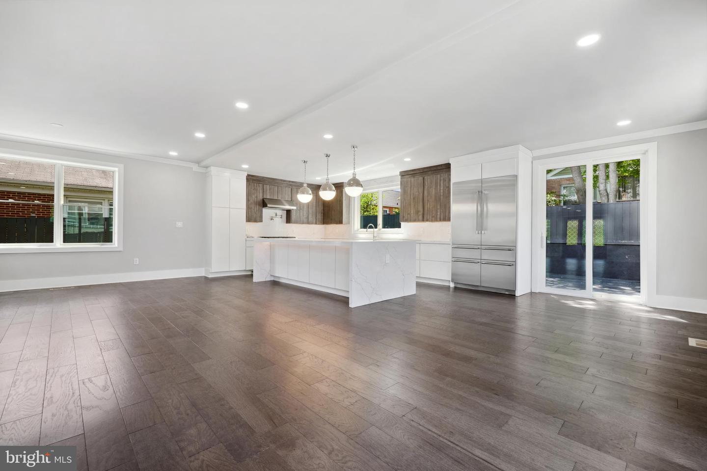1610 12TH ST S, ARLINGTON, Virginia 22204, 4 Bedrooms Bedrooms, ,4 BathroomsBathrooms,Residential,For sale,1610 12TH ST S,VAAR2057004 MLS # VAAR2057004