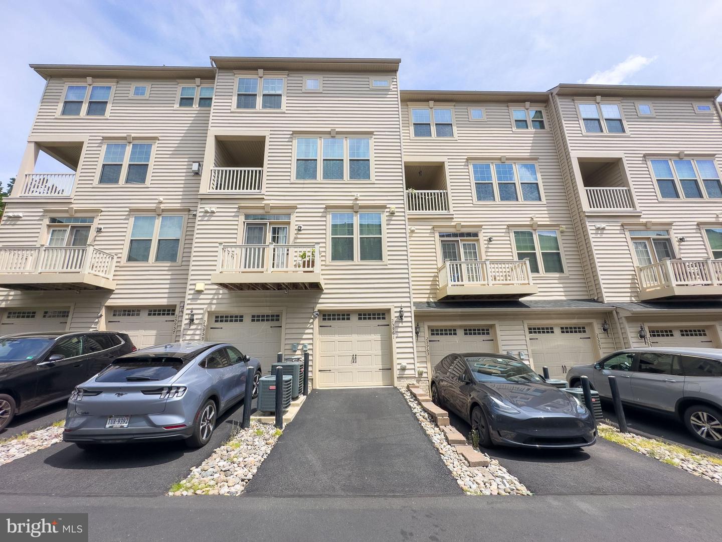 25961 BRAIDED MANE TER, ALDIE, Virginia 20105, 3 Bedrooms Bedrooms, ,2 BathroomsBathrooms,Residential,For sale,25961 BRAIDED MANE TER,VALO2095514 MLS # VALO2095514
