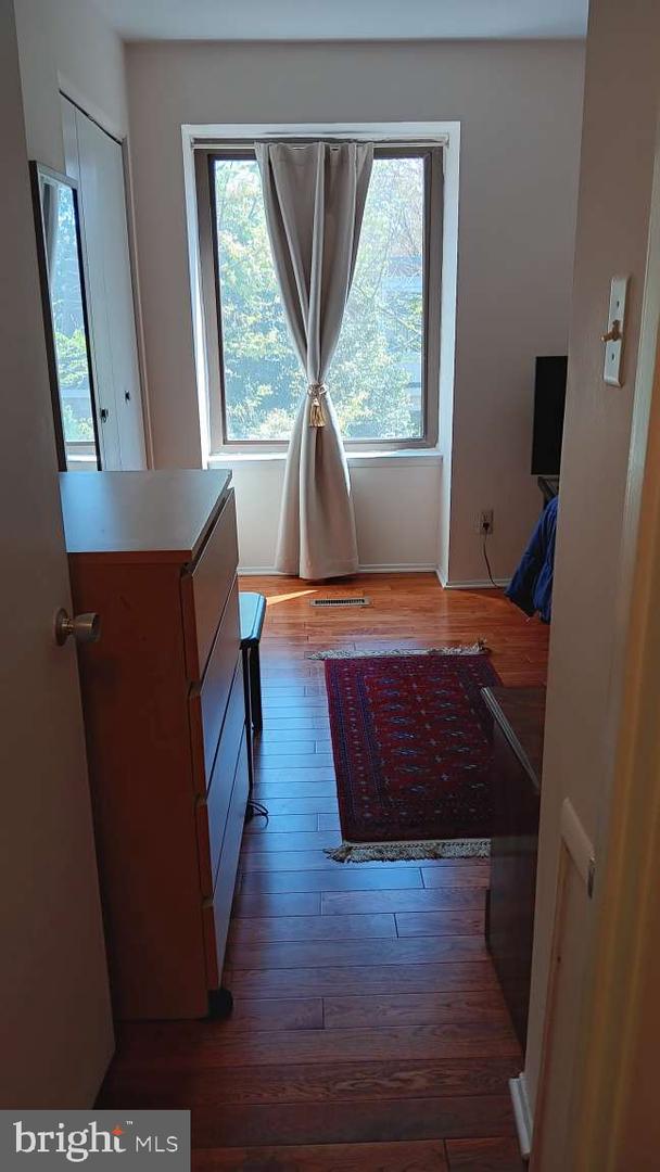 6010 TIMBER HOLLOW LN, SPRINGFIELD, Virginia 22152, 3 Bedrooms Bedrooms, 8 Rooms Rooms,3 BathroomsBathrooms,Residential,For sale,6010 TIMBER HOLLOW LN,VAFX2238520 MLS # VAFX2238520