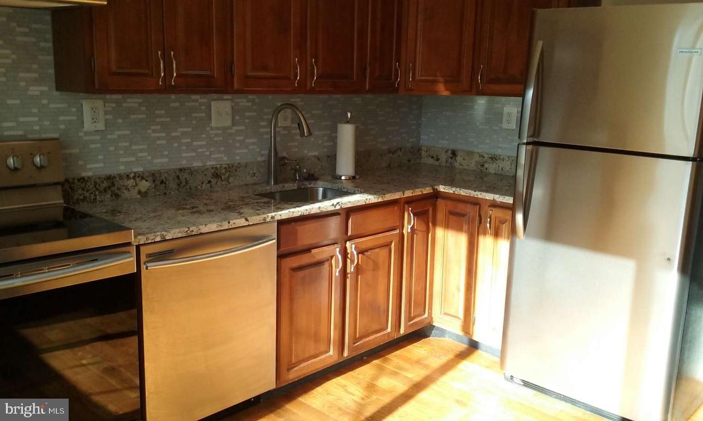 6010 TIMBER HOLLOW LN, SPRINGFIELD, Virginia 22152, 3 Bedrooms Bedrooms, 8 Rooms Rooms,3 BathroomsBathrooms,Residential,For sale,6010 TIMBER HOLLOW LN,VAFX2238520 MLS # VAFX2238520