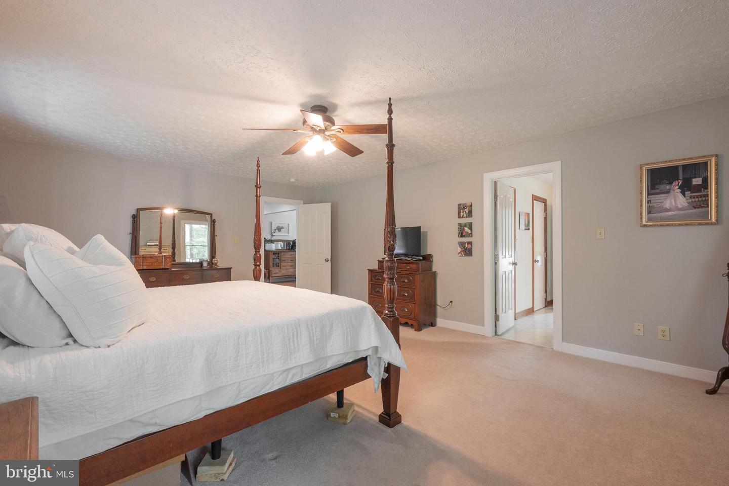 2975 ELIOCH MANOR DR, POWHATAN, Virginia 23139, 4 Bedrooms Bedrooms, 12 Rooms Rooms,4 BathroomsBathrooms,Residential,For sale,2975 ELIOCH MANOR DR,VAPN2000092 MLS # VAPN2000092