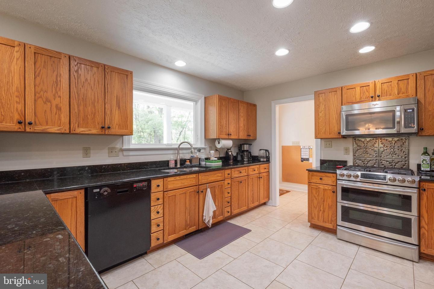 2975 ELIOCH MANOR DR, POWHATAN, Virginia 23139, 4 Bedrooms Bedrooms, 12 Rooms Rooms,4 BathroomsBathrooms,Residential,For sale,2975 ELIOCH MANOR DR,VAPN2000092 MLS # VAPN2000092