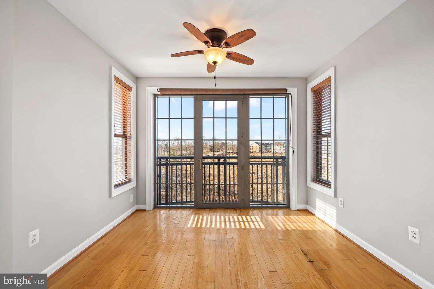 485 HARBOR SIDE ST #414, WOODBRIDGE, Virginia 22191, 2 Bedrooms Bedrooms, ,2 BathroomsBathrooms,Residential,For sale,485 HARBOR SIDE ST #414,VAPW2093886 MLS # VAPW2093886