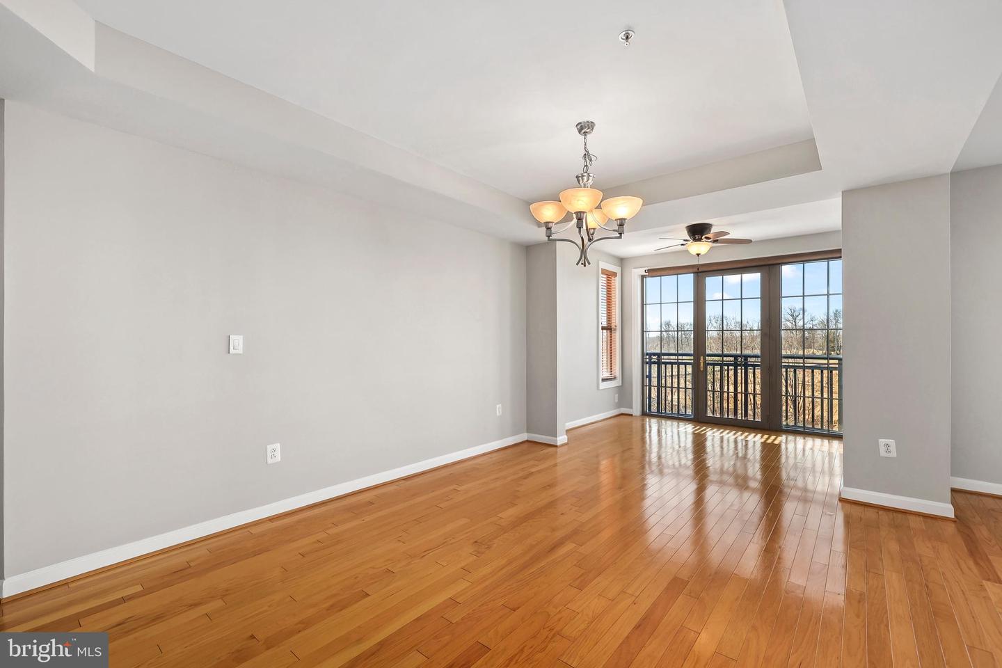 485 HARBOR SIDE ST #414, WOODBRIDGE, Virginia 22191, 2 Bedrooms Bedrooms, ,2 BathroomsBathrooms,Residential,For sale,485 HARBOR SIDE ST #414,VAPW2093886 MLS # VAPW2093886