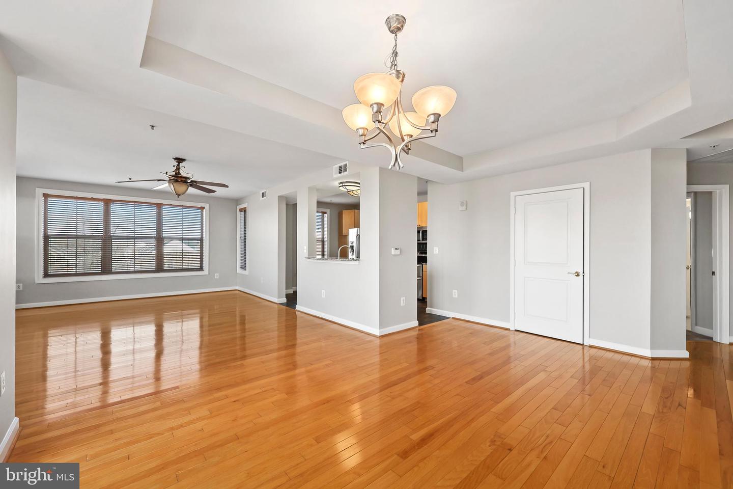485 HARBOR SIDE ST #414, WOODBRIDGE, Virginia 22191, 2 Bedrooms Bedrooms, ,2 BathroomsBathrooms,Residential,For sale,485 HARBOR SIDE ST #414,VAPW2093886 MLS # VAPW2093886