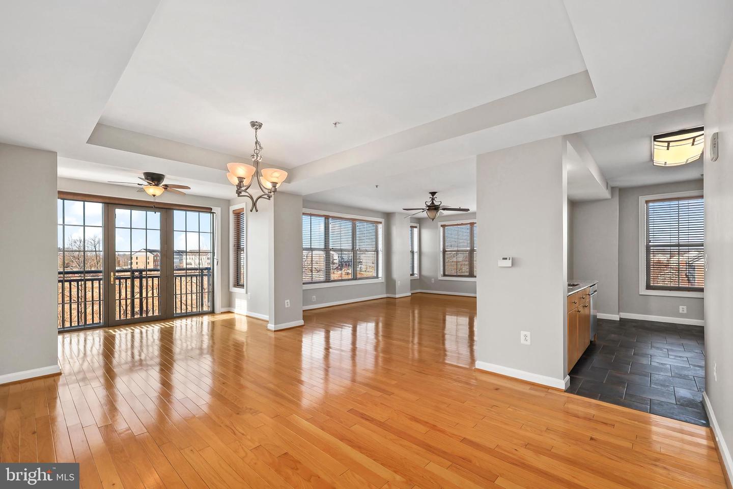 485 HARBOR SIDE ST #414, WOODBRIDGE, Virginia 22191, 2 Bedrooms Bedrooms, ,2 BathroomsBathrooms,Residential,For sale,485 HARBOR SIDE ST #414,VAPW2093886 MLS # VAPW2093886