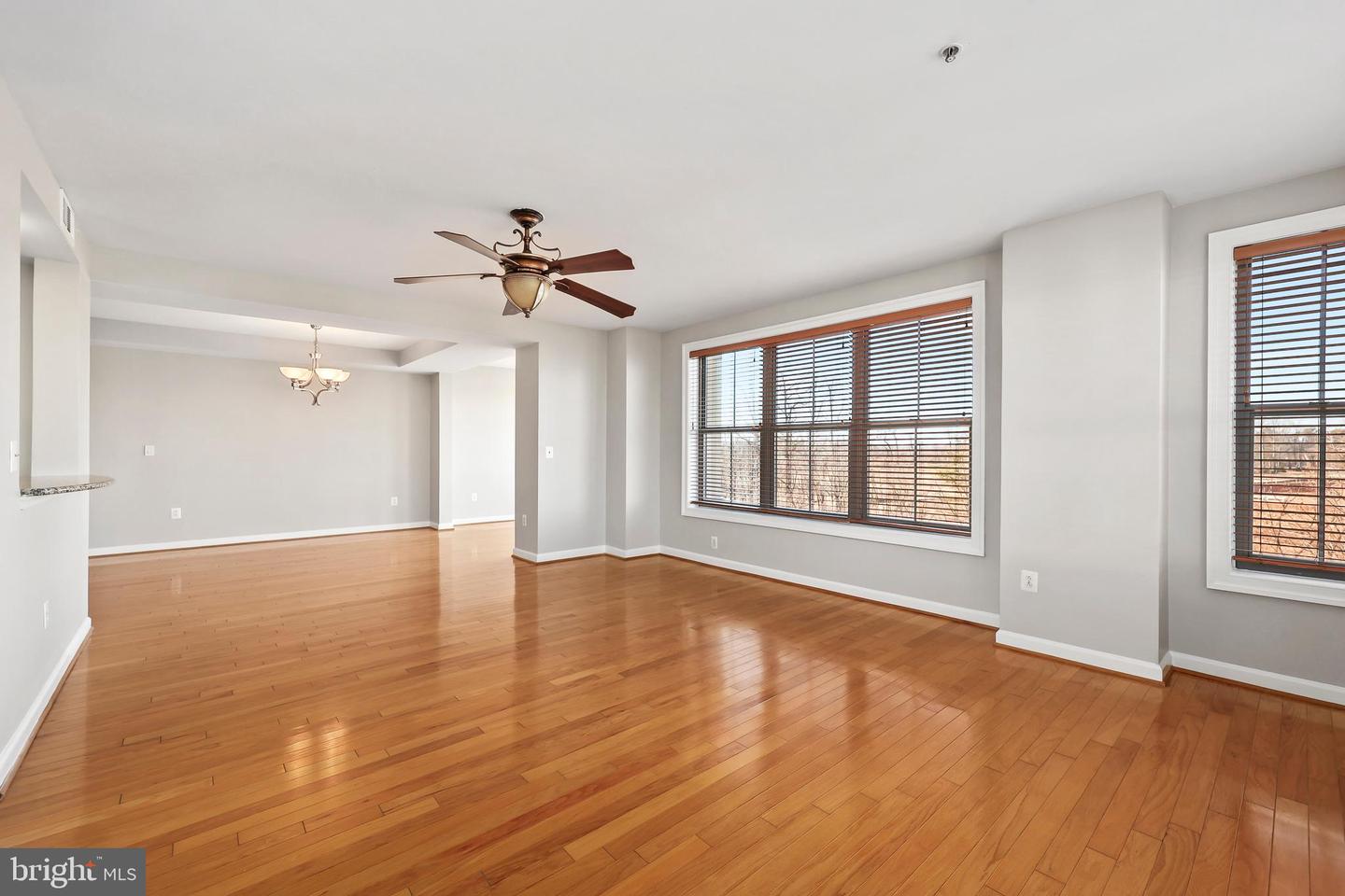 485 HARBOR SIDE ST #414, WOODBRIDGE, Virginia 22191, 2 Bedrooms Bedrooms, ,2 BathroomsBathrooms,Residential,For sale,485 HARBOR SIDE ST #414,VAPW2093886 MLS # VAPW2093886