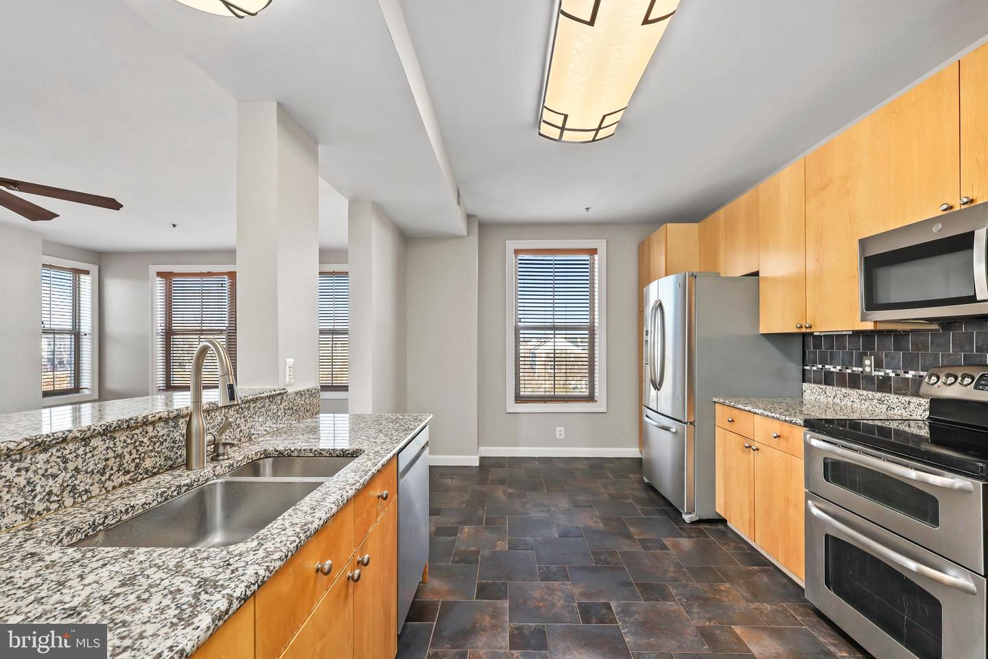 485 HARBOR SIDE ST #414, WOODBRIDGE, Virginia 22191, 2 Bedrooms Bedrooms, ,2 BathroomsBathrooms,Residential,For sale,485 HARBOR SIDE ST #414,VAPW2093886 MLS # VAPW2093886