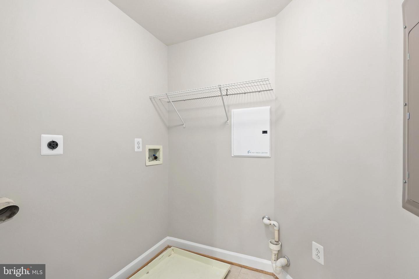 485 HARBOR SIDE ST #414, WOODBRIDGE, Virginia 22191, 2 Bedrooms Bedrooms, ,2 BathroomsBathrooms,Residential,For sale,485 HARBOR SIDE ST #414,VAPW2093886 MLS # VAPW2093886