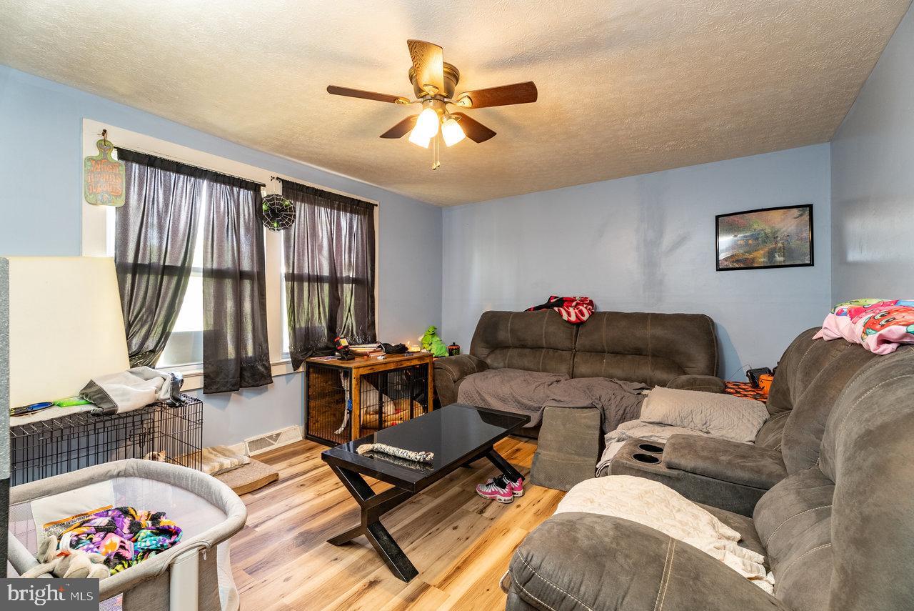 202 JACKSON AVE, ELKTON, Virginia 22827, 4 Bedrooms Bedrooms, ,1 BathroomBathrooms,Residential,For sale,202 JACKSON AVE,VARO2002266 MLS # VARO2002266