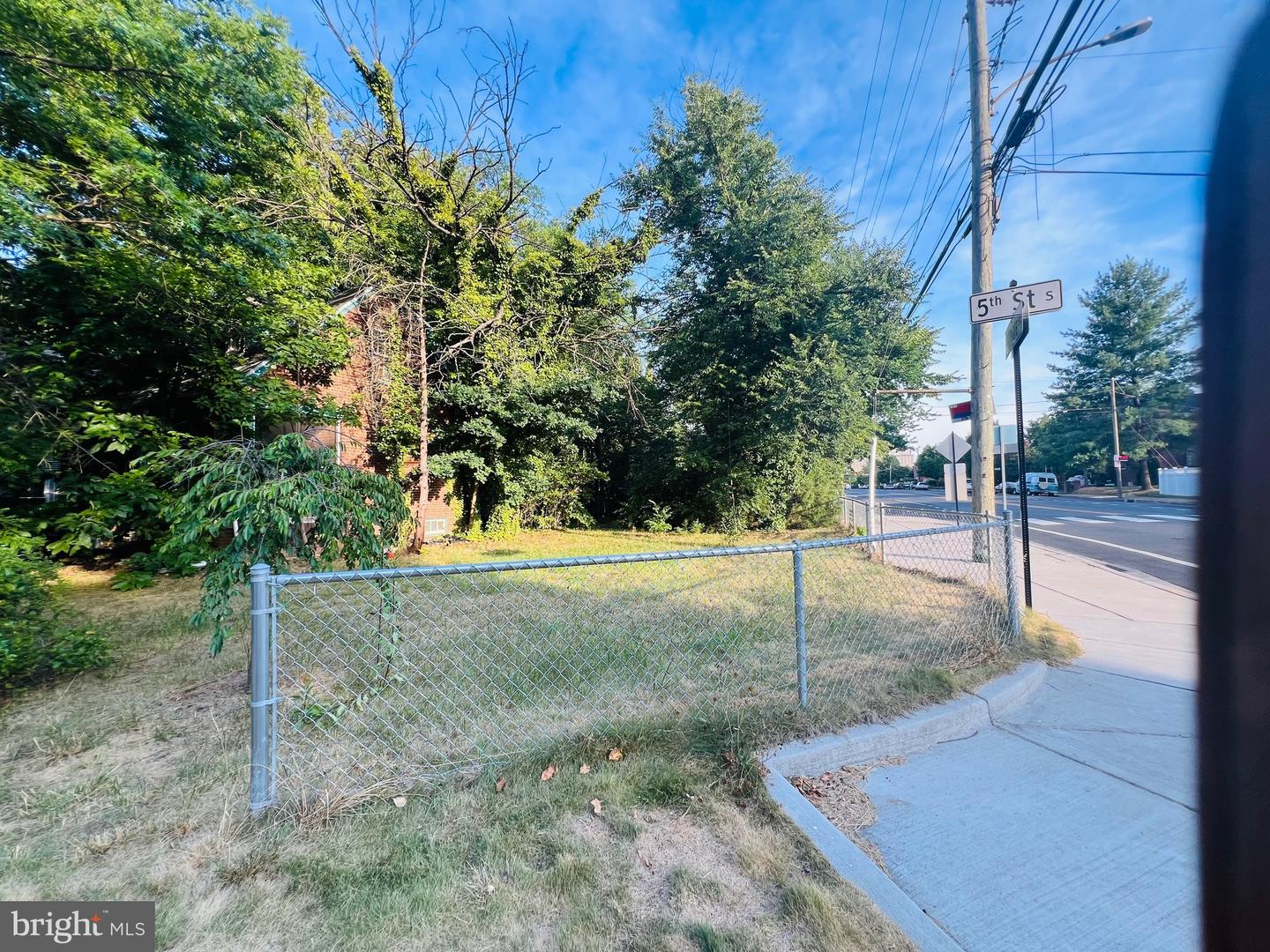 2810 5TH ST S, ARLINGTON, Virginia 22204, 2 Bedrooms Bedrooms, ,1 BathroomBathrooms,Residential,For sale,2810 5TH ST S,VAAR2057022 MLS # VAAR2057022