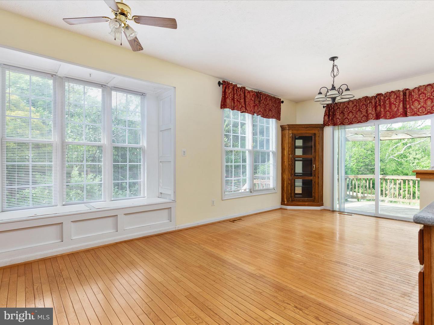 61 RIVER CT, TOMS BROOK, Virginia 22660, 4 Bedrooms Bedrooms, ,3 BathroomsBathrooms,Residential,For sale,61 RIVER CT,VASH2011342 MLS # VASH2011342